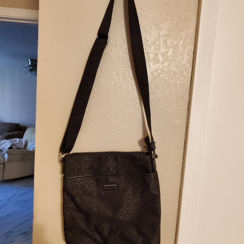 Tommy Hilfiger crossbody purse